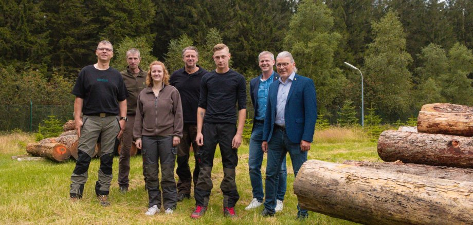 v. l. n. r.: Alexander Mießen, Hubertus Ewers, Alina Wienands, Dietmar Wunderlich, Linus Weigel, Mark Hoch, Bürgermeister Bernd Goffart